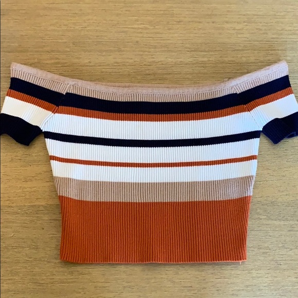 A’gaci | Crop Top - Picture 7 of 7